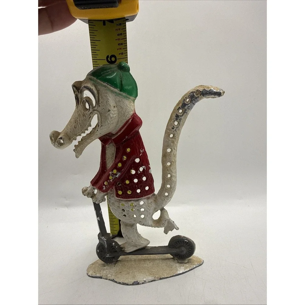 Vintage Painted‎ Metal Alligator Pierced Earring Holder Tree